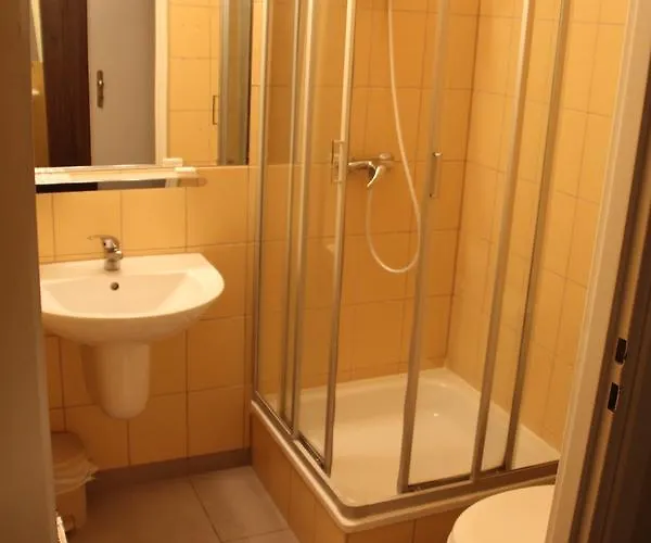 Auberge de jeunesse Lesny *